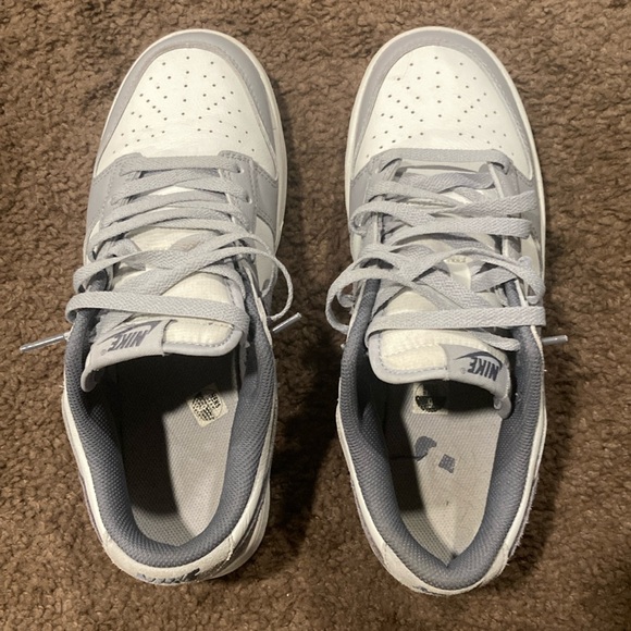 Nike shoes - Picture 2 of 6